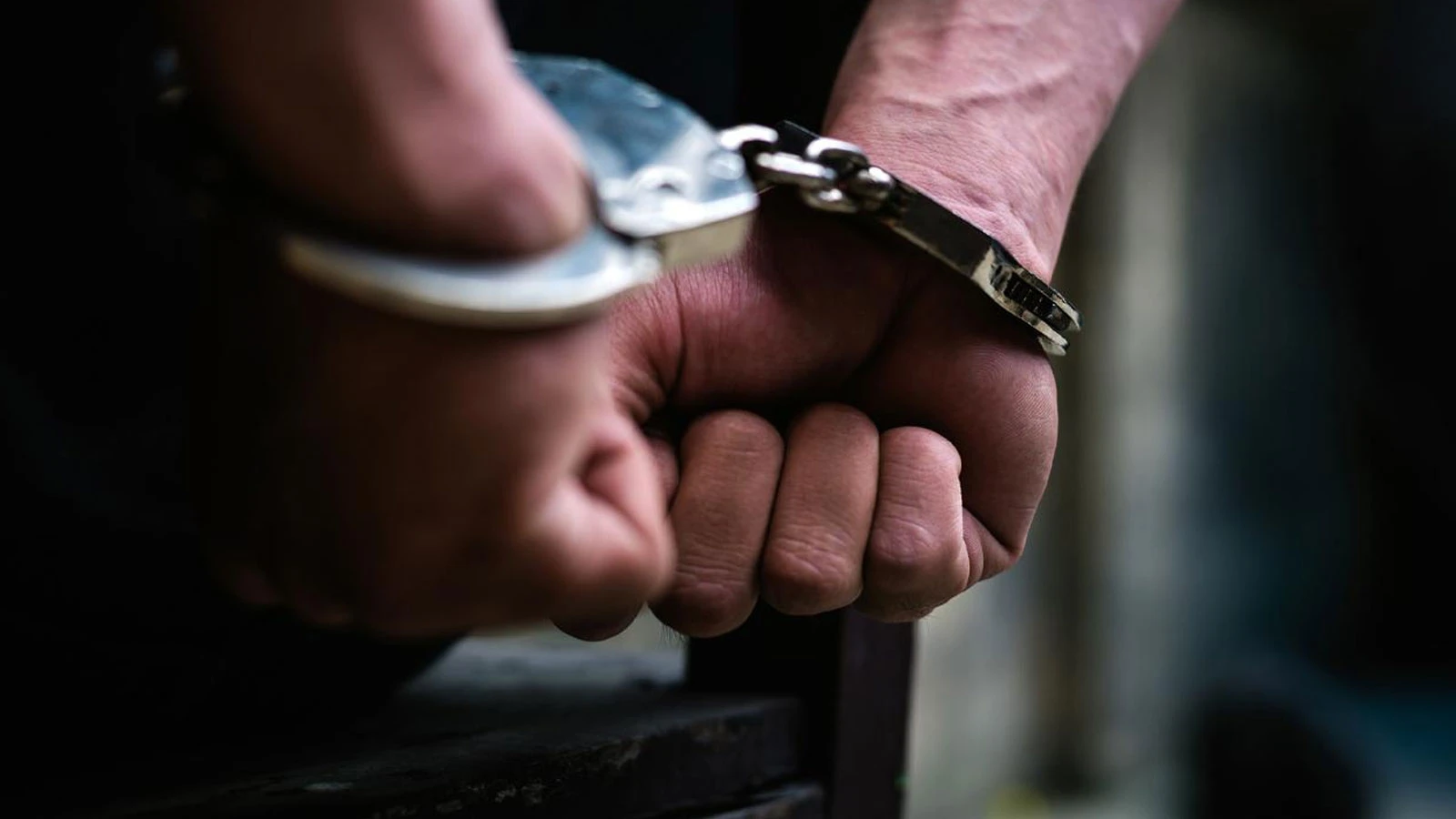 Interpol tarafından kırmızı bültenle aranıyordu: İzmir'de yakalandı