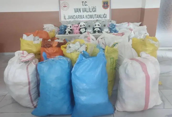 Van'da 3 milyon 400 bin TL'lik gümrük kaçağı eşya  ele geçirildi