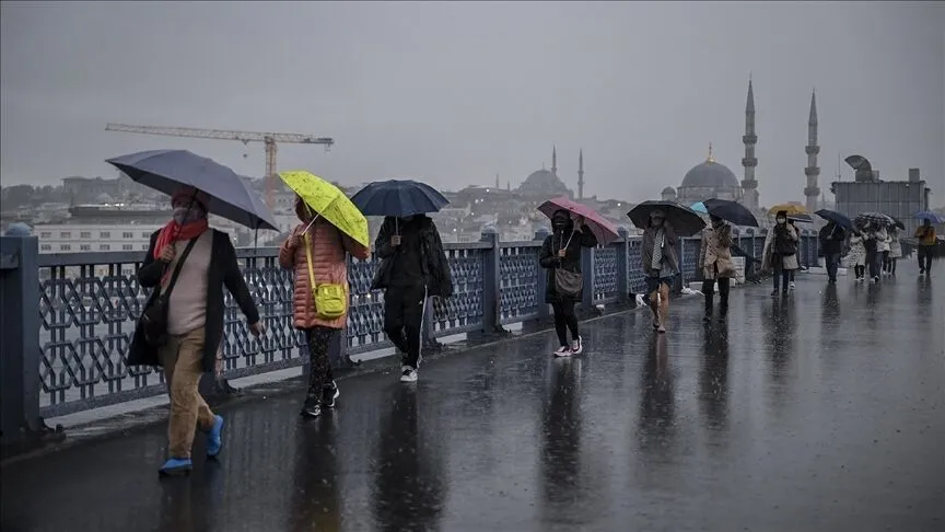 AKOM'dan İstanbul için fırtına ve sağanak uyarısı
