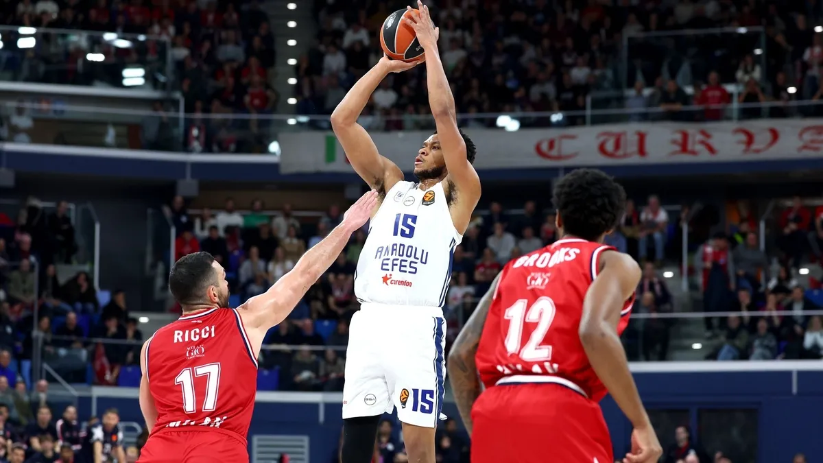 Anadolu Efes Milano deplasmanında üst üste 5. mağlubiyetini aldı!
