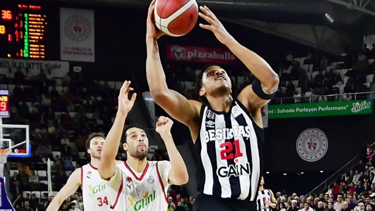 Beşiktaş, Glint Manisa Basket karşısında 102 sayıyla galip!