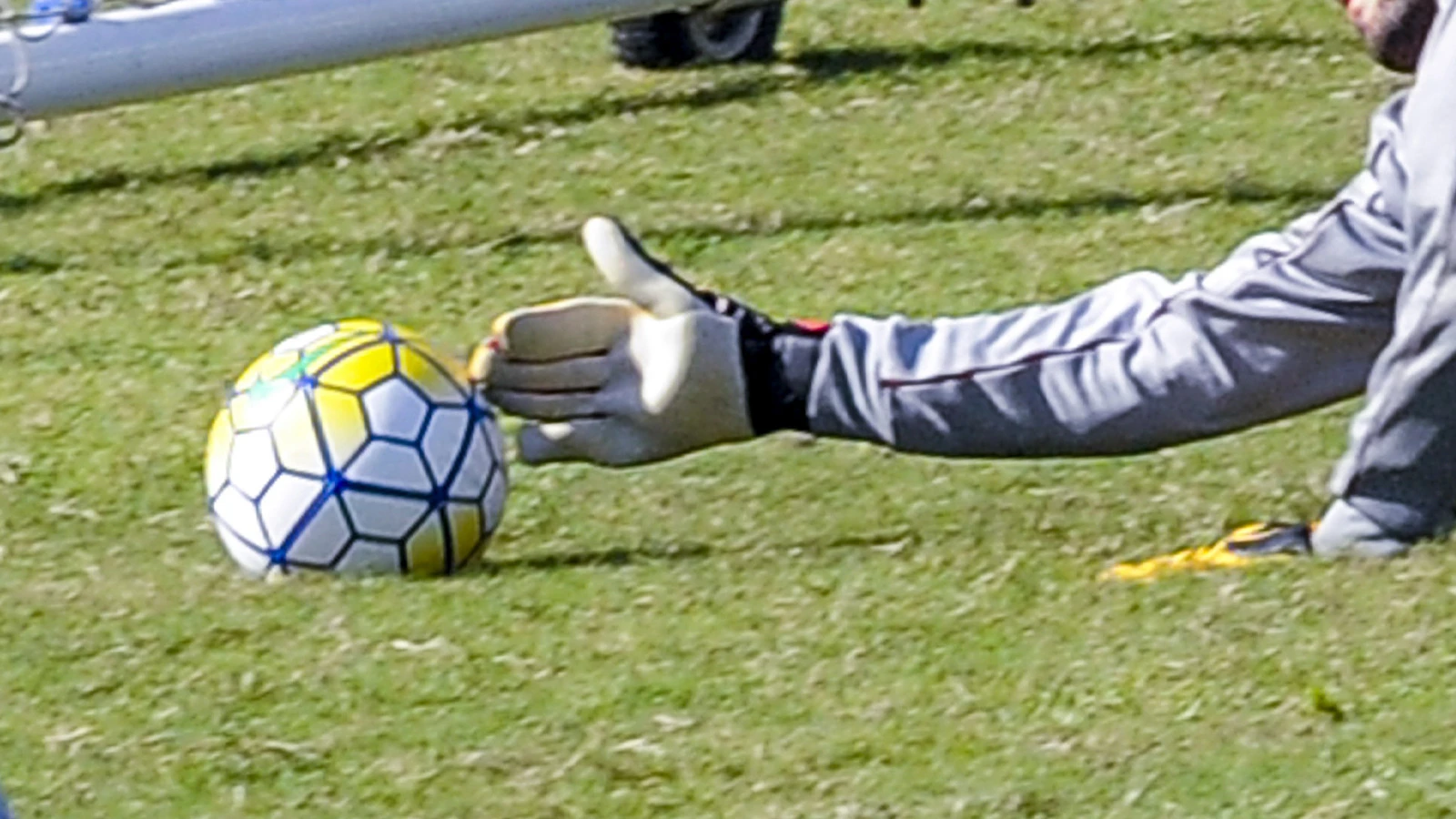 Fluminense, 45 yaşındaki kalecisi Fabio ile sözleşme uzattı