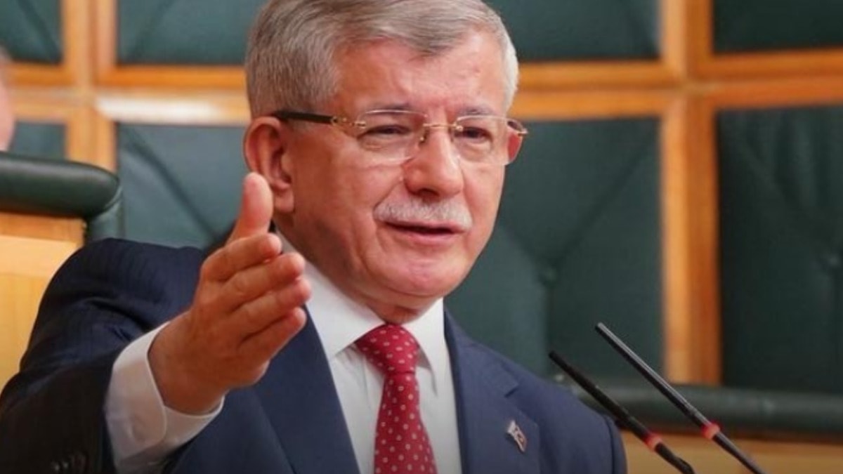 "Kutlamalar iptal edilsin" demişti: Ahmet Davutoğlu'ndan 23 Nisan mesajı