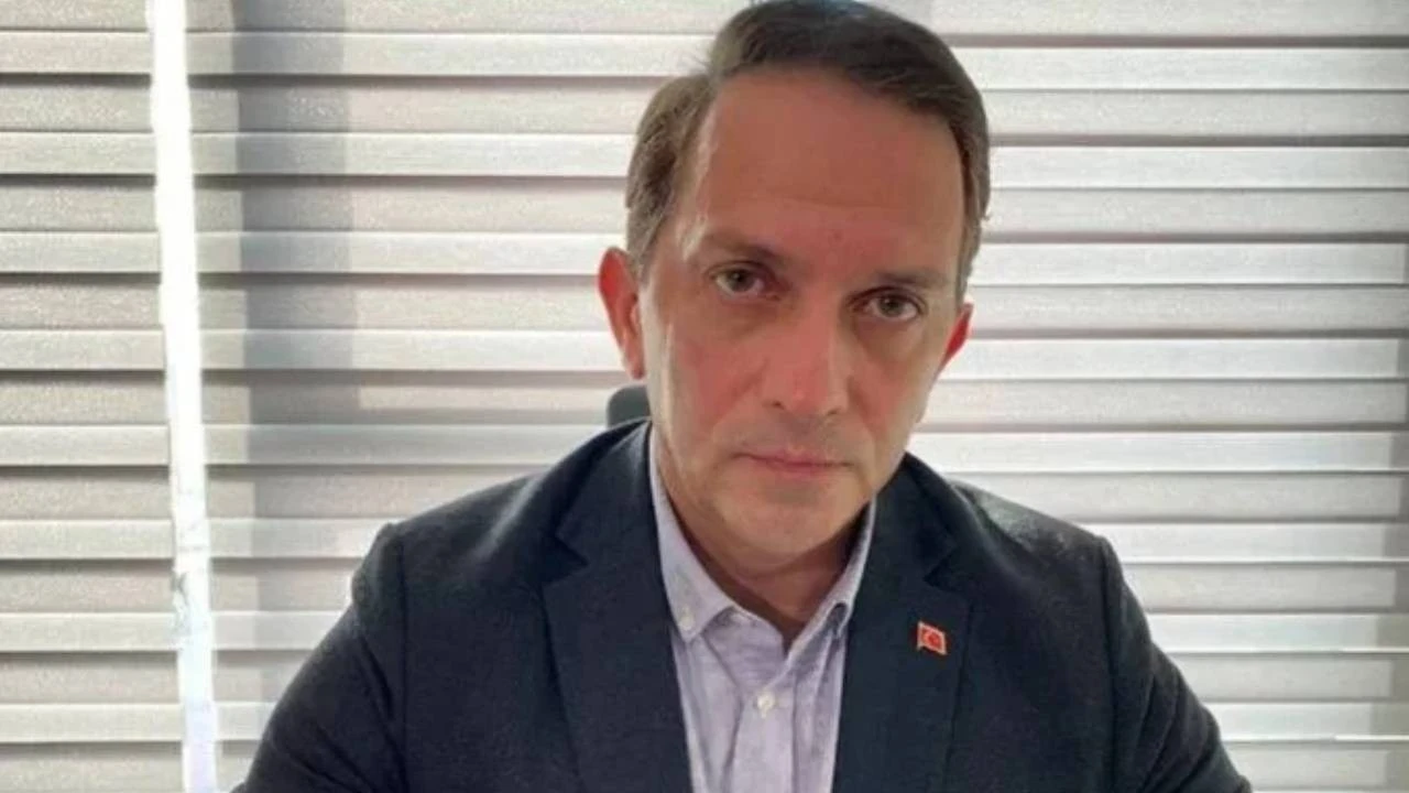 Mücahit Birinci AK Parti'den istifa ederek, aktif siyaseti bıraktığını duyurdu