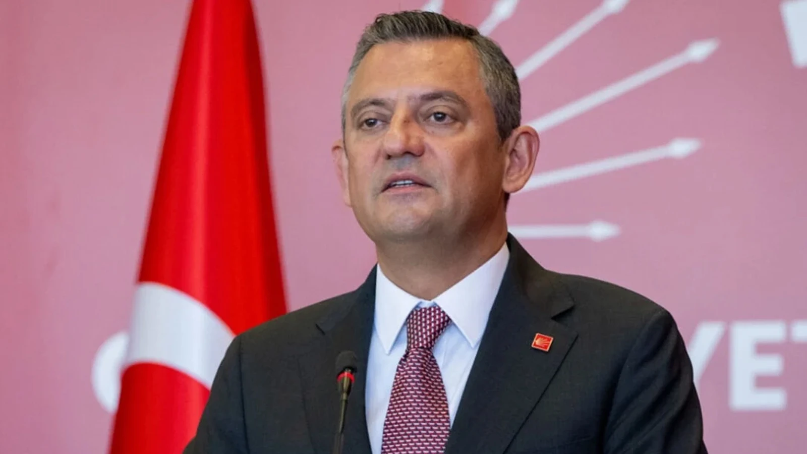 Özgür Özel: İstanbul Sözleşmesi için gelin, seçin, tarihe geçin!
