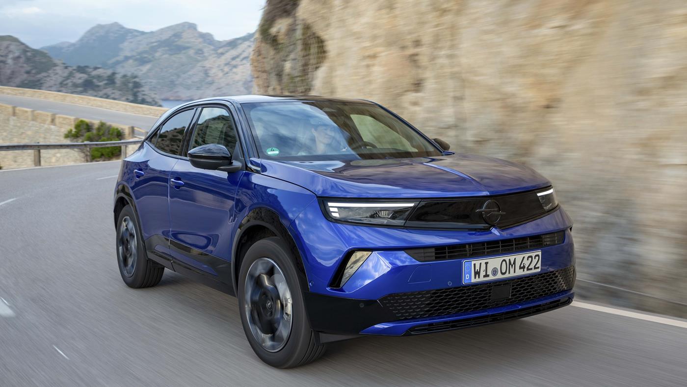 48V hibrit teknolojili Opel Corsa ve Mokka Türkiye'de