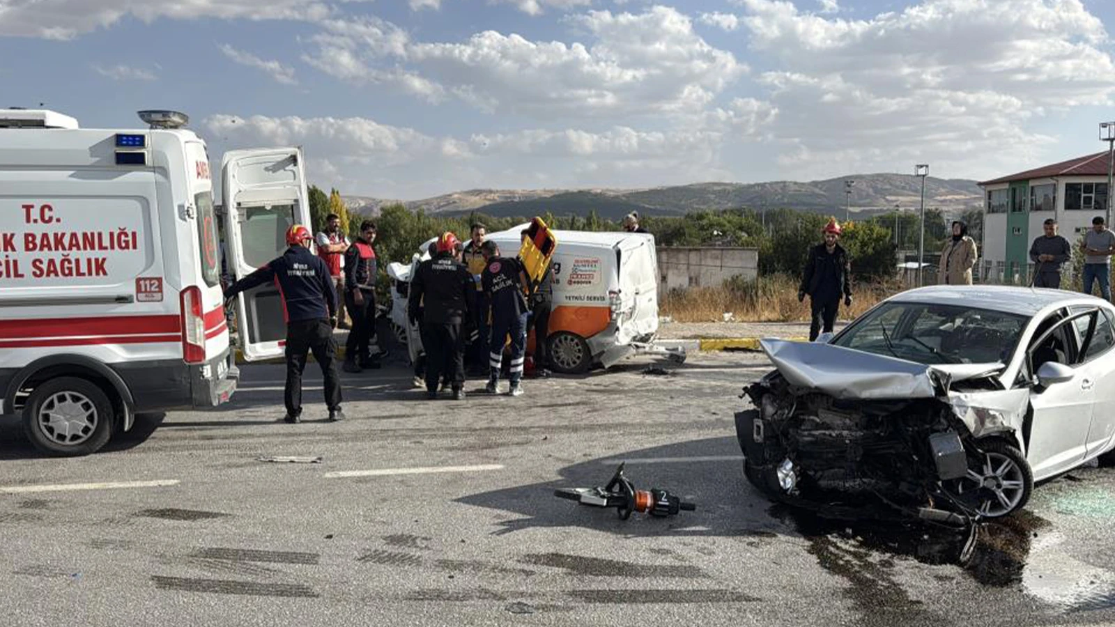 Sivas'ta feci kaza! Ölü ve yaralılar var