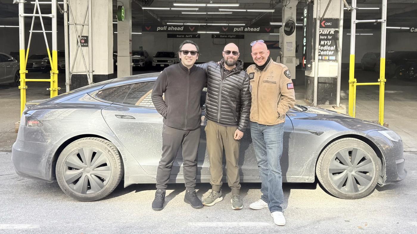 Tesla’dan 5 bin kilometrelik tarihi otonom sürüş: Sıfır müdahaleyle tamamladı