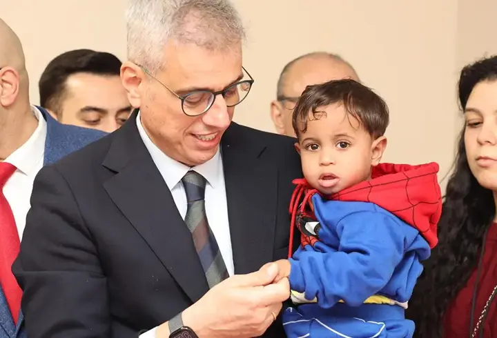 Bakan Memişoğlu, Kahire'de Filistinli hastaları ziyaret etti