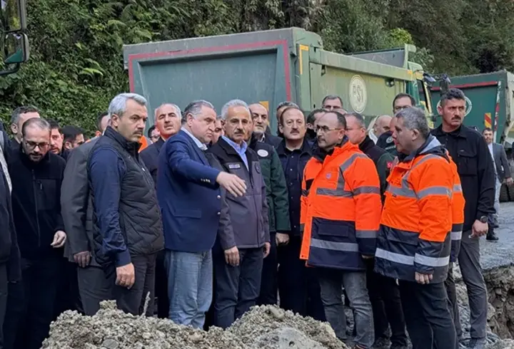 Bakanlar Uraloğlu ve Bak'tan açıklama! Ayder Yaylası ulaşıma açıldı