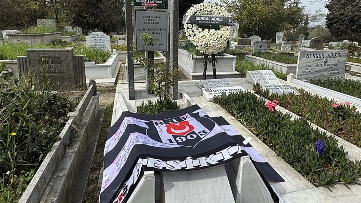 "Baba Hakkı" kabri başında anıldı