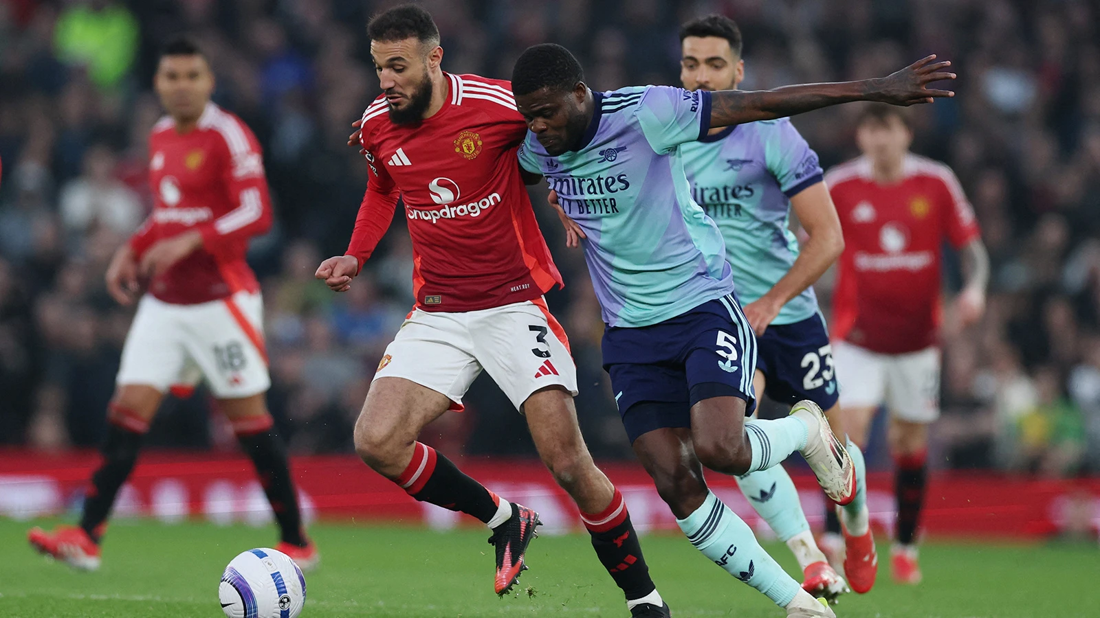 Manchester United ile Arsenal'ın düellosunda kazanan çıkmadı
