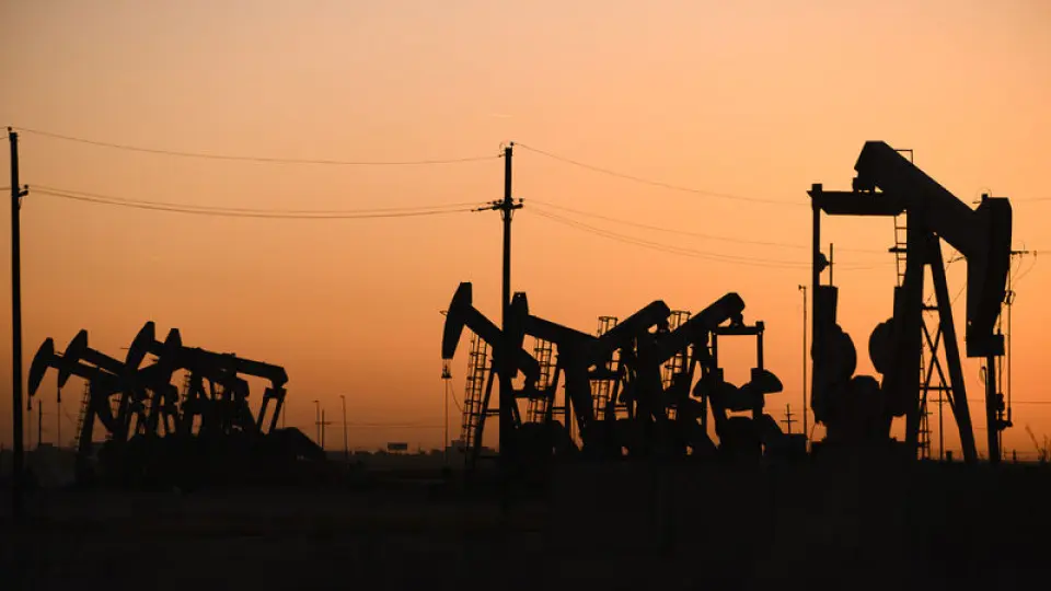 OPEC+'nın üretimde duraklamaya bağlı kalması bekleniyor