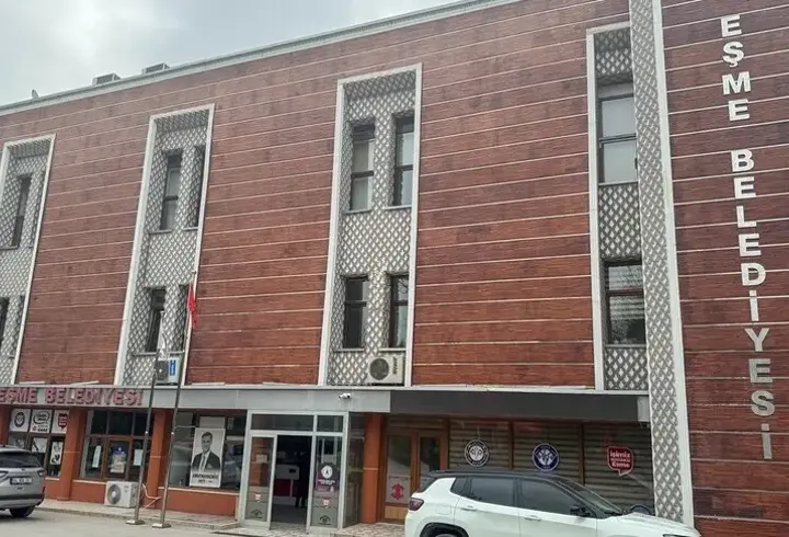 SON DAKİKA... Eşme Belediye Başkanı Yılmaz Tozan görevinden uzaklaştırıldı