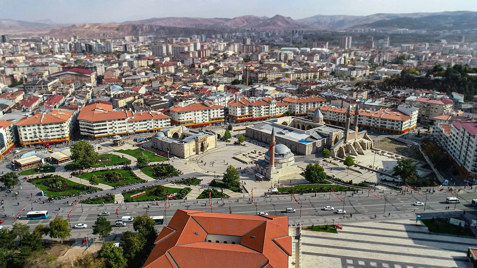 Herkes memleketinde yaşasaydı Sivas en kalabalık 7. il olacaktı