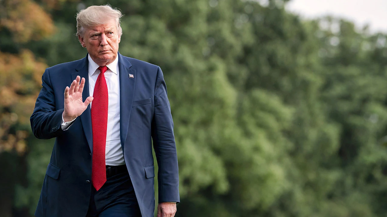 Trump’tan Fed Başkanı Powell’a sert eleştiri: Faiz yüzde 1 olmalı