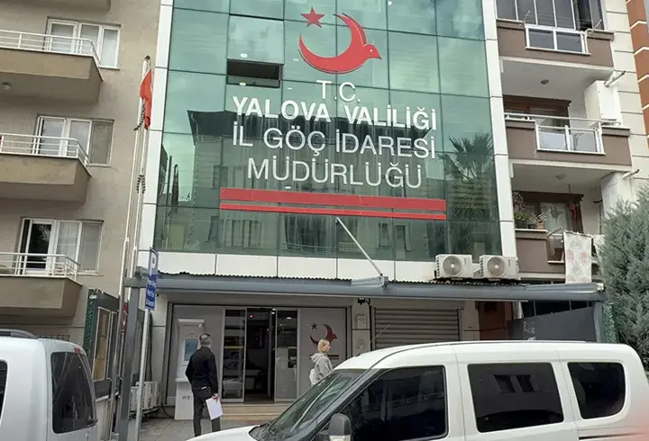 Yalova'da İl Göç İdaresi Müdürü ve 7 kişi gözaltına alındı