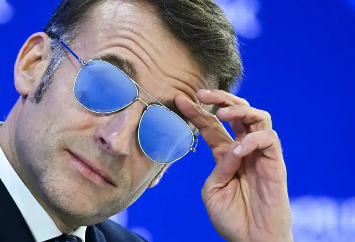 Macron'dan Davos'ta mesajlar: ABD, Avrupa'yı zayıflatmak istiyor! 'Çin' vurgusu yaptı... Neden güneş gözlüğü ile konuştu? İşte yanıtı...