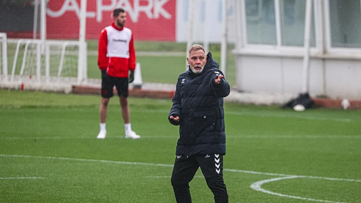Thorsten Fink: Sahada iyi bir takım olacak