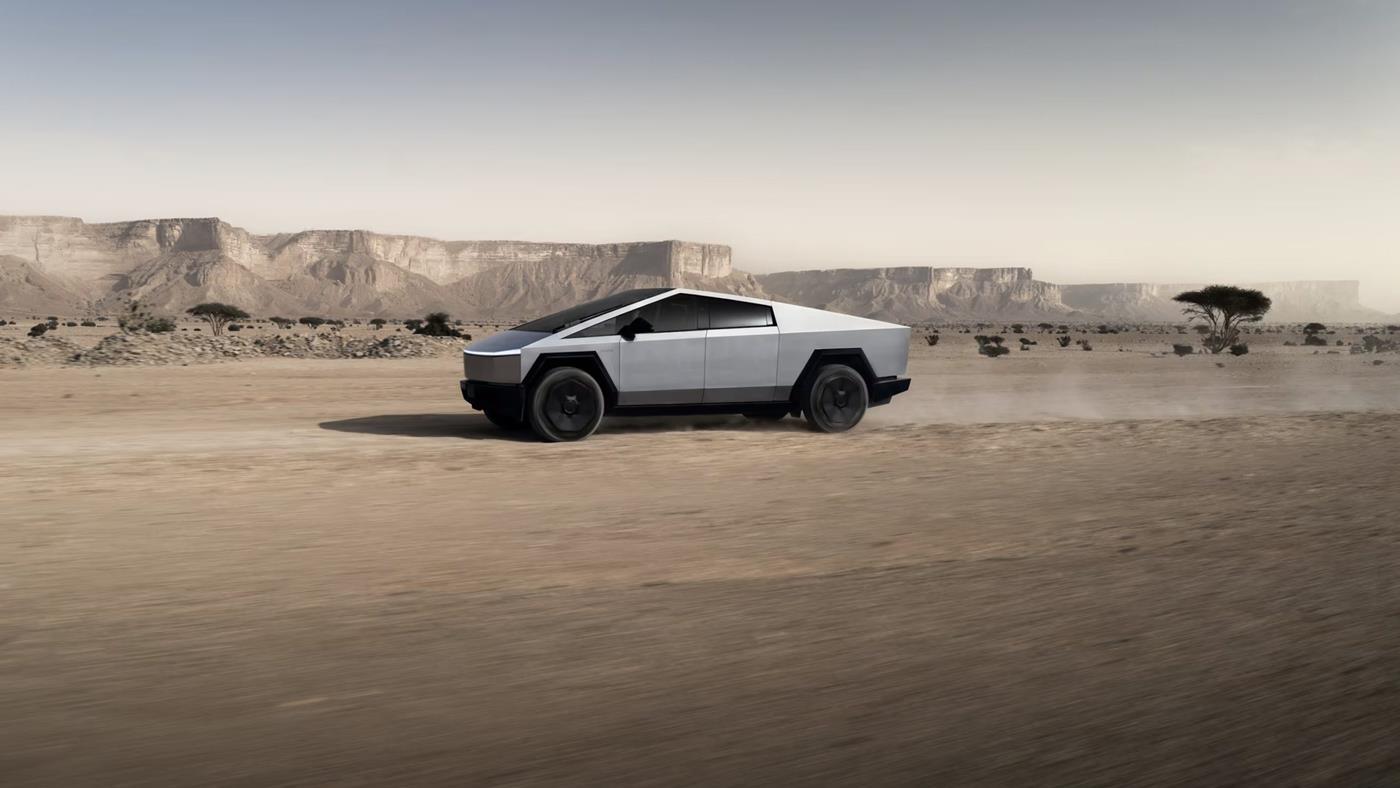 Tesla, yanlış yapıştırıcı kullanımı nedeniyle Cybertruck’ları geri çağırıyor