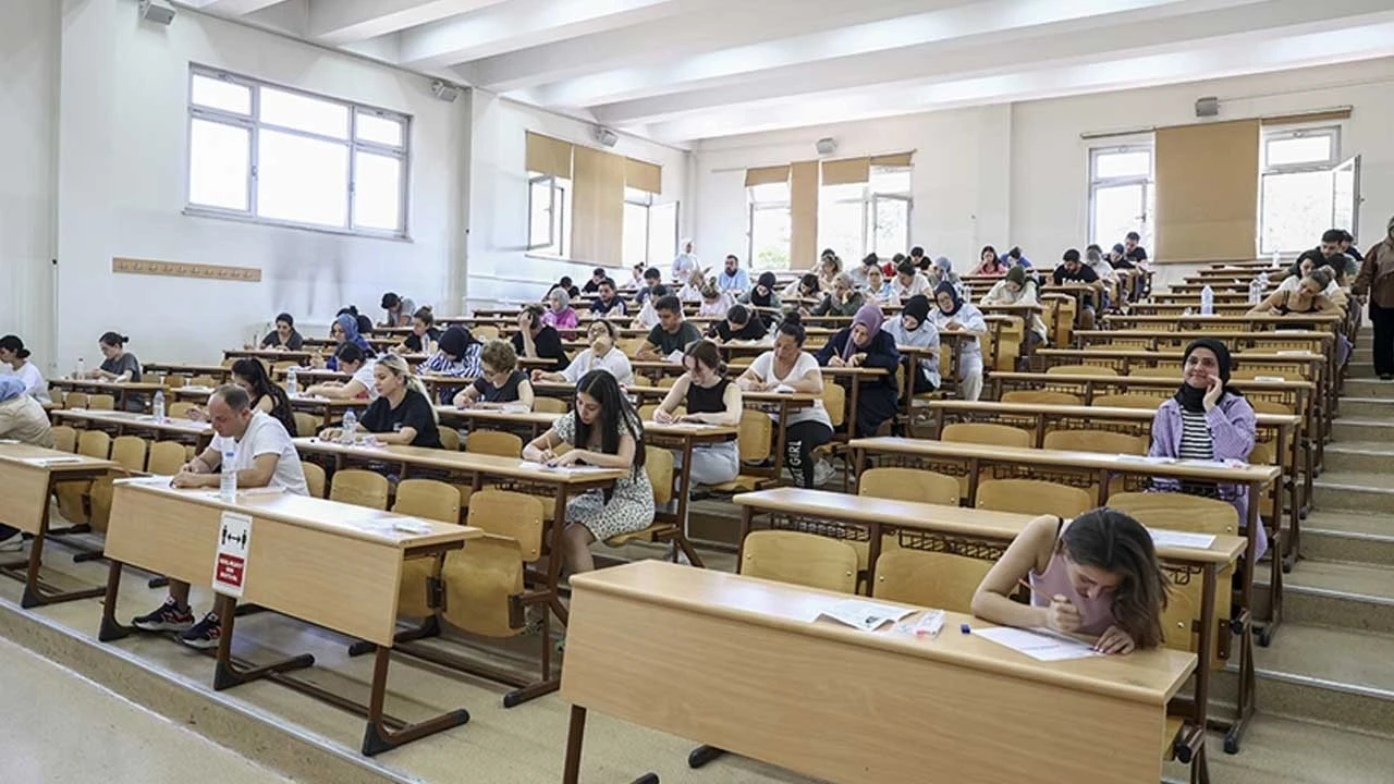 AGS sınav yerleri bugün mü açıklanıyor, sınav giriş belgesi ne zaman erişime açılacak?