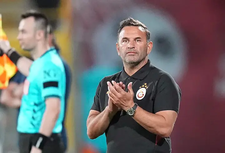 Galatasaray'da iki ayrılık birden! Okan Buruk takımda görmek istemiyor...
