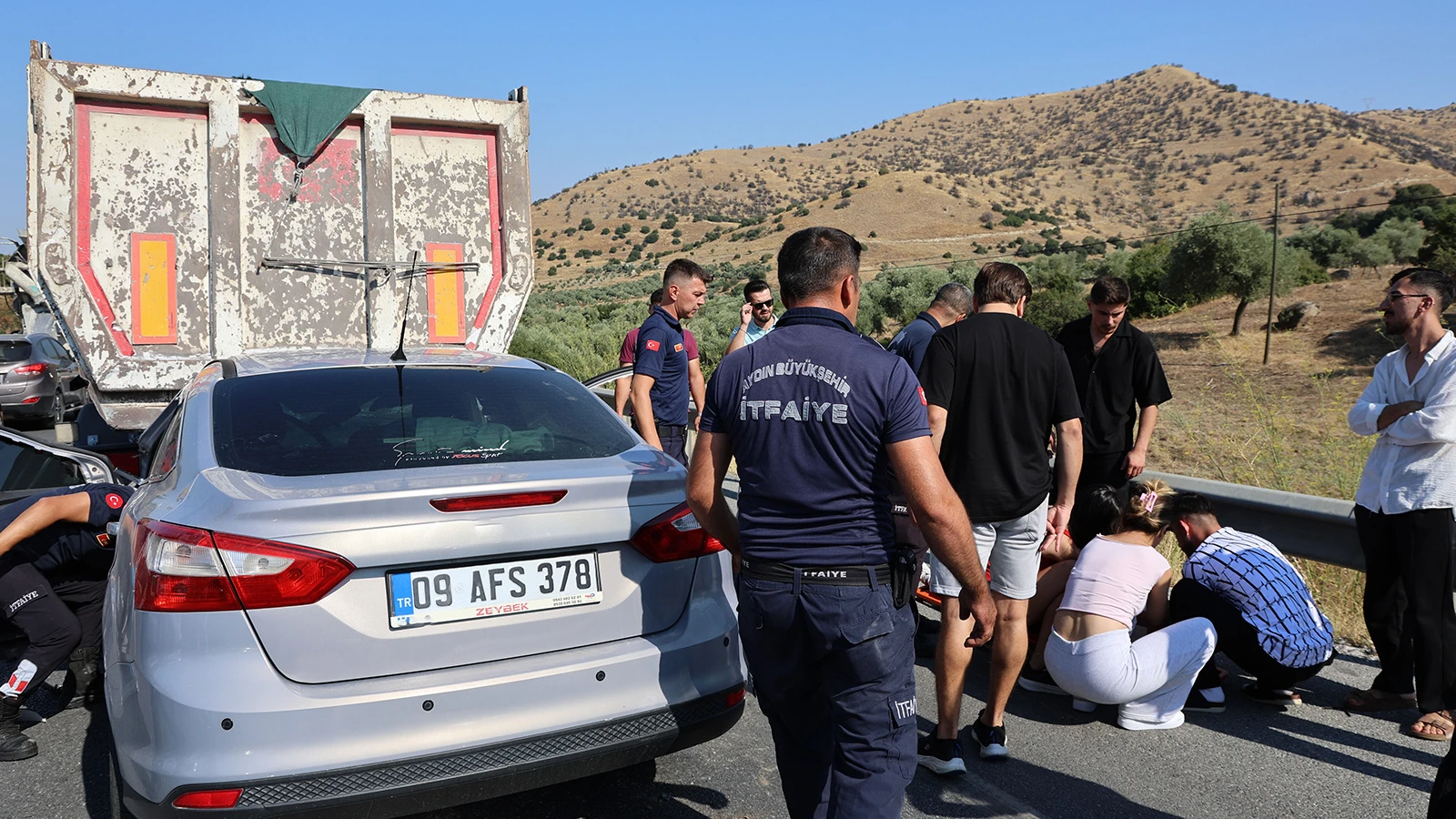 Aydın-Muğla kara yolunda peş peşe 2 kaza! Kilometrelerce kuyruk