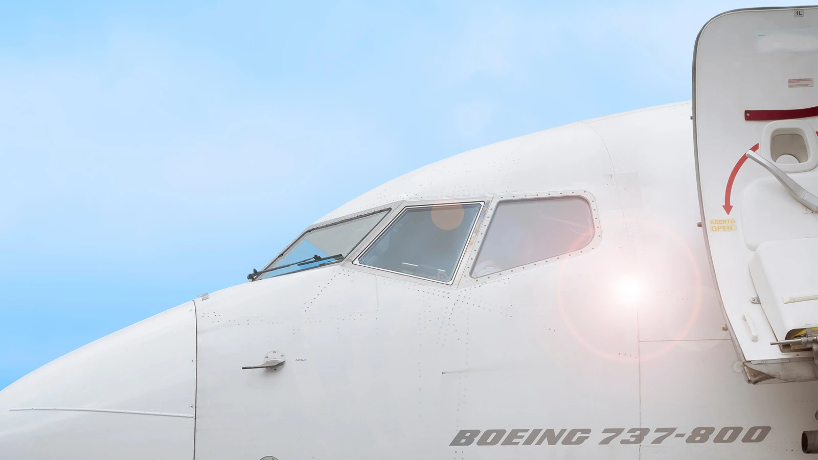 13 yıldır kayıp olan Boeing uçağı park alanında bulundu