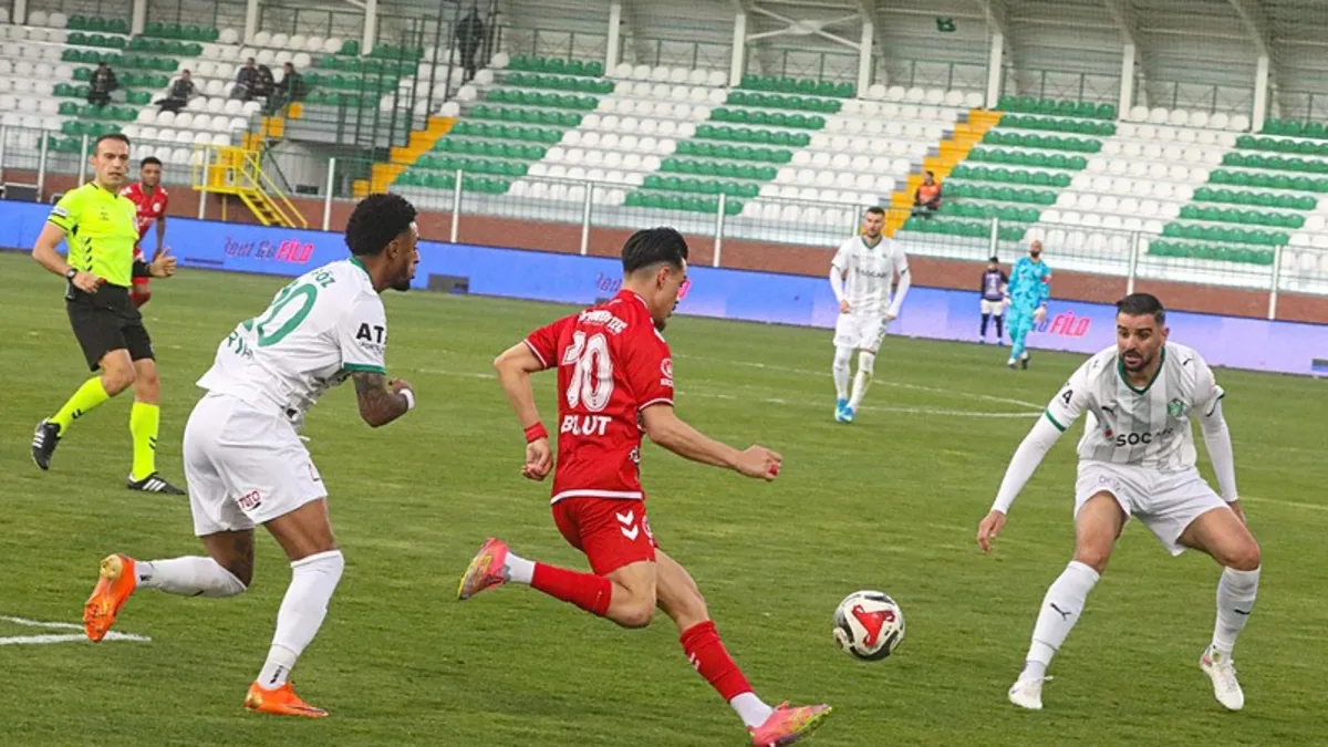 Emre Gökdemir İnşaat Ankara Keçiörengücü tek attı 3 aldı!