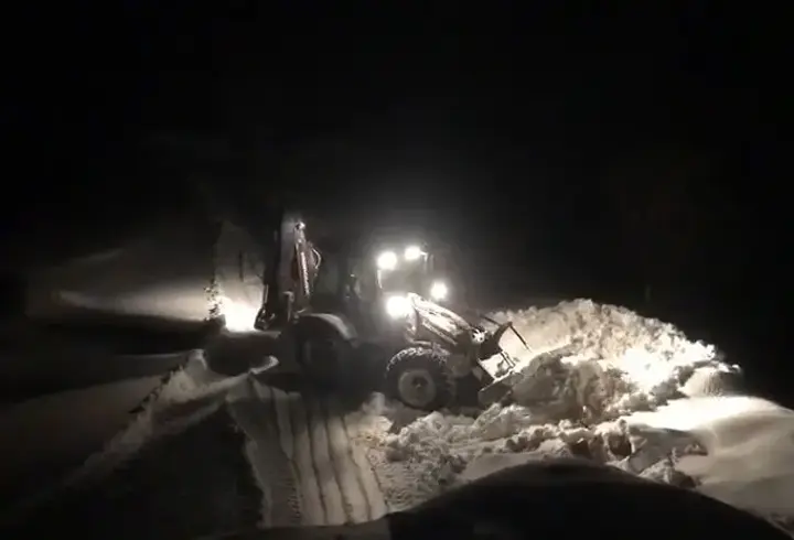 Beytüşşebap’ta karla mücadele aralıksız sürüyor