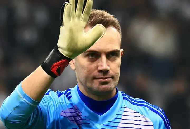 Mert Günok açıkladı: Beşiktaş’tan ayrılıyor mu?