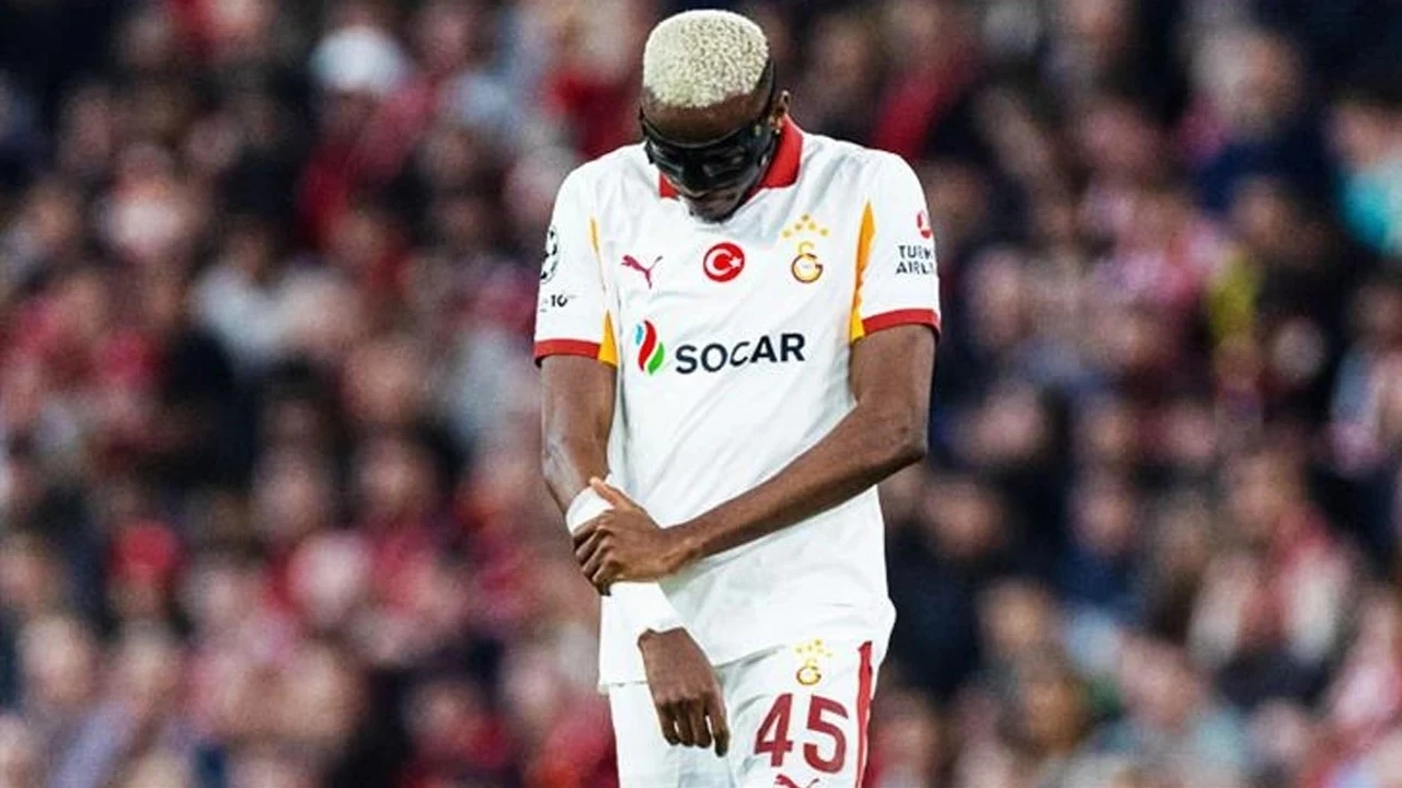 Liverpool mücadelesinde kolu kırılmıştı: Osimhen dönüş tarihini açıkladı