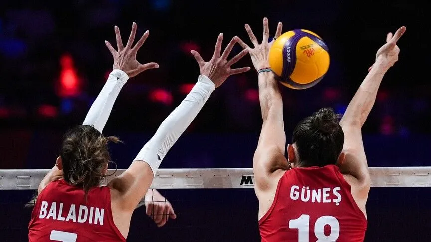 A Milli Kadın Voleybol Takımı, Avrupa Şampiyonası'nda yarın Slovenya ile karşılaşacak