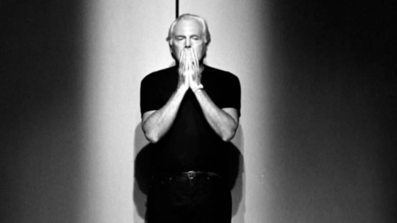 İtalyan moda tasarımcısı Giorgio Armani hayatını kaybetti!