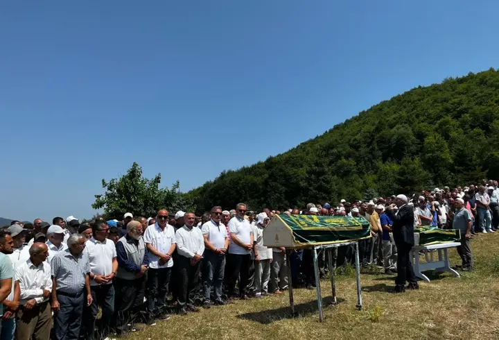 İstanbul'da oğulları tarafından öldürülen çift, Ordu'da toprağa verildi