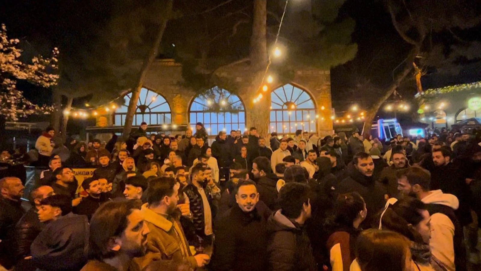 Bursa'da izdiham yaşandı: Saatlerce sıra beklediler
