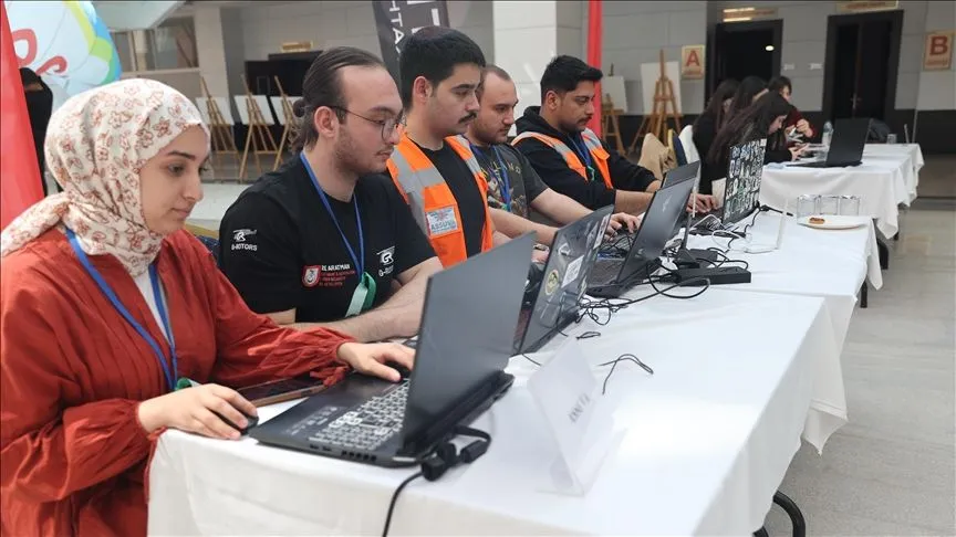 Gençleri uzayla buluşturan "Astro Hackathon" etkinliği Nevşehir'de başladı