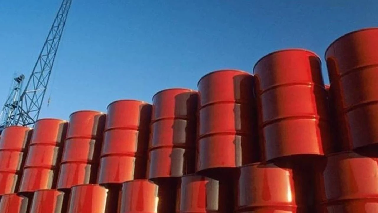 ABD'nin Ticari Ham Petrol Stokları 8,6 Milyon Varil Geriledi