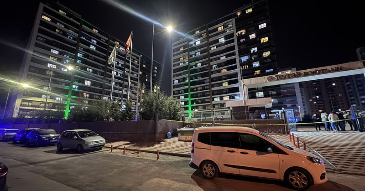 Kardeşini öldürüp annesini yaraladı! Aynı silahla kendini öldürdü