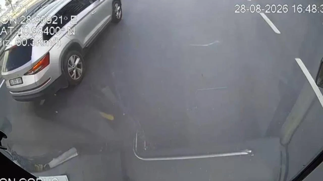 Zeytinburnu’nda 2 kişinin öldüğü İETT kazasının araç içi görüntüleri ortaya çıktı