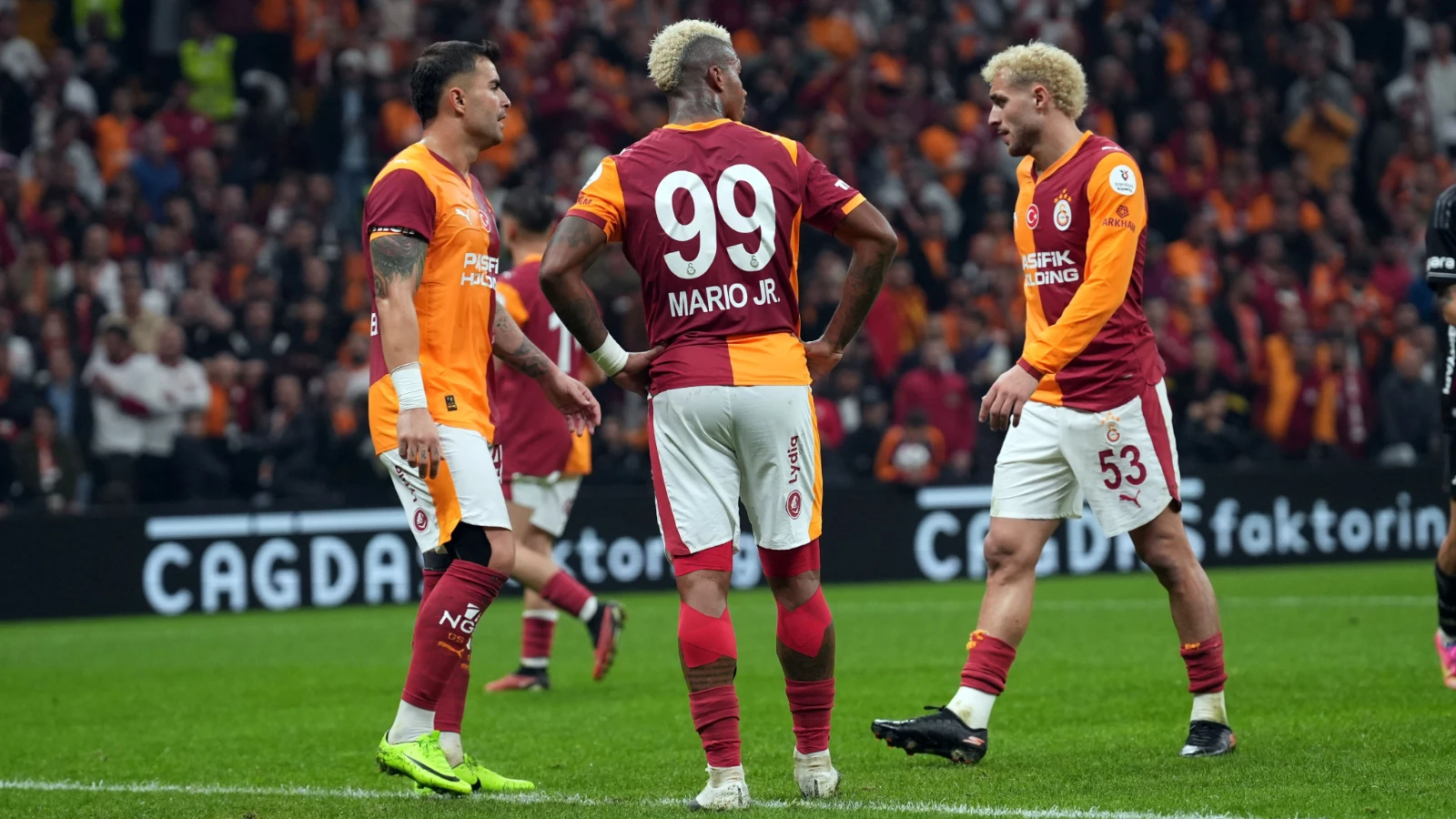 Galatasaray bu sezon Süper Lig'de ilk kez puan kaybetti
