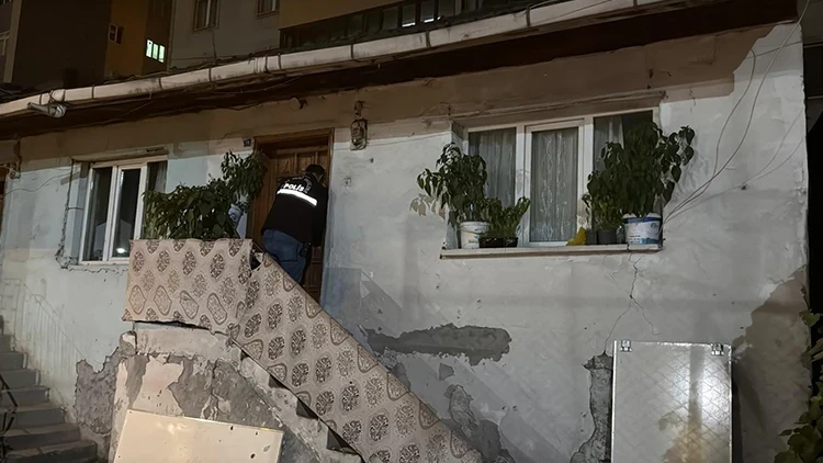 Karabük'te Kıskançlık Kavgası Kanlı Bitti: Sevgilisini Bıçaklayan Kadın Gözaltında