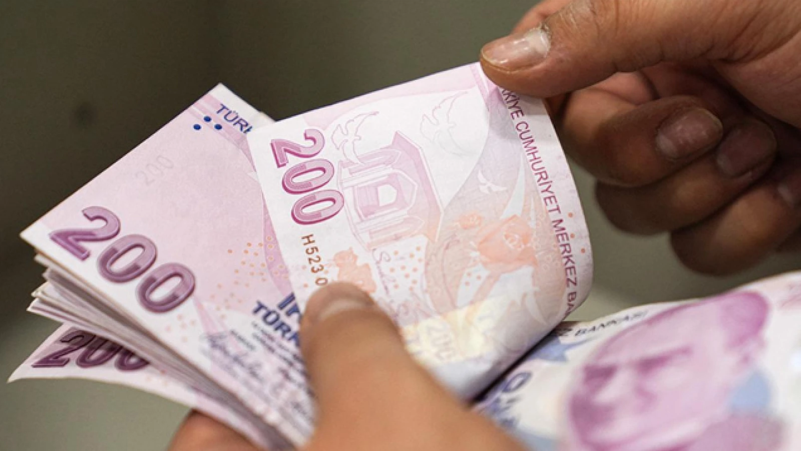 Ev kadınlarına emeklilikte yeni dönem için teklif! Primleri devlet ödeyecek