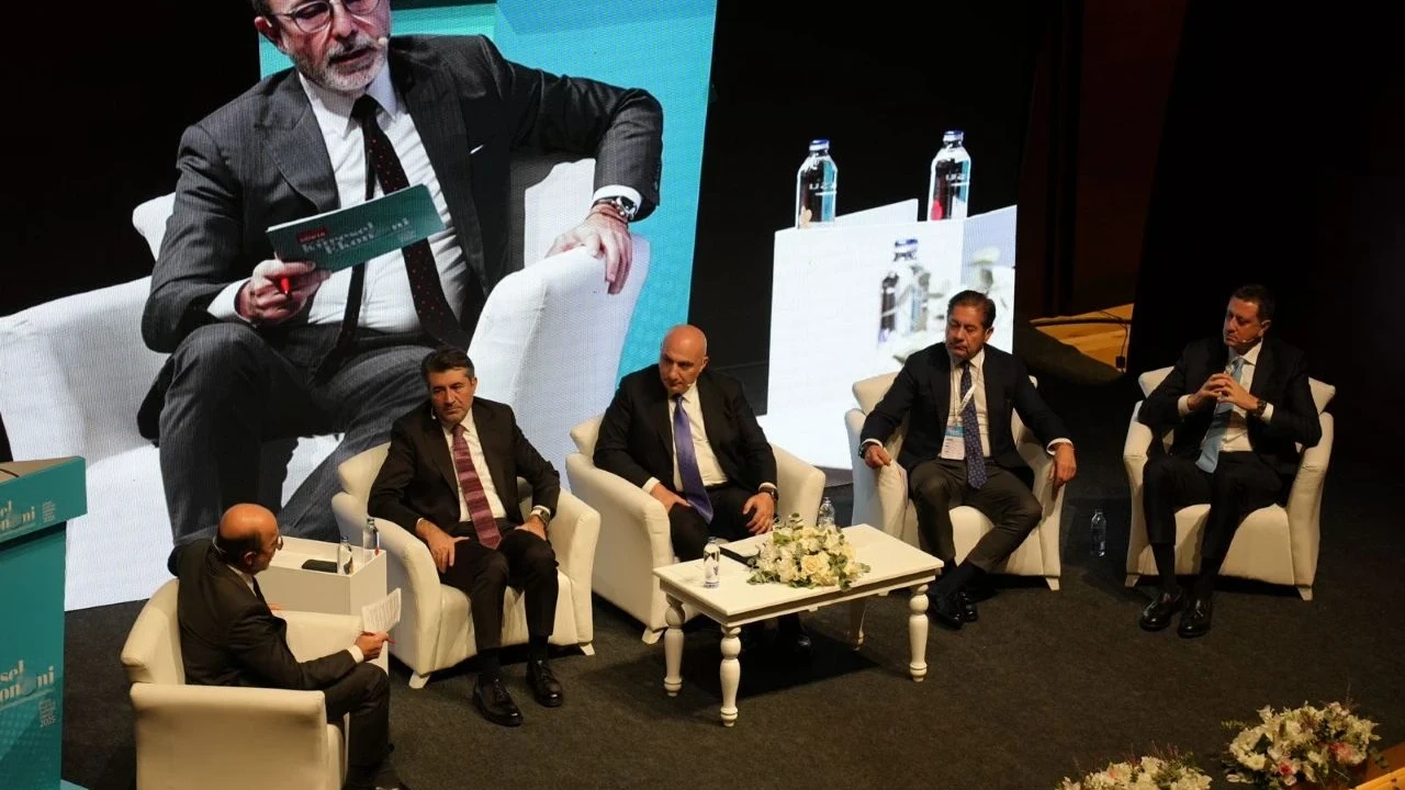 DÜNYA'nın zirvesinde bankacılık sektörünün 2026 perspektifi ele alındı