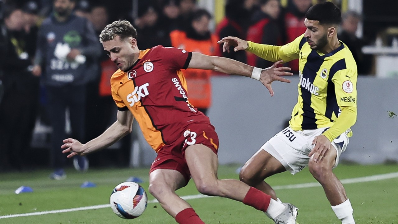 Son dakika: Fenerbahçe Galatasaray maçında ilk yarıda 3 gol var