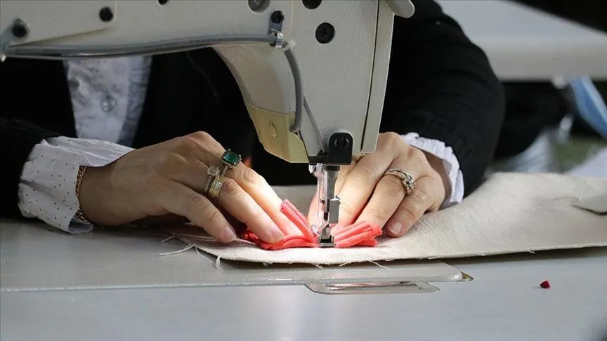 Tekstil atıkları Bursalı kadınların elinde yeni ürüne dönüşüyor