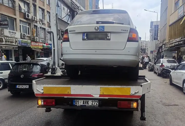 Adana'da hatalı park edilen 352 aracın sürücüsüne ceza uygulandı
