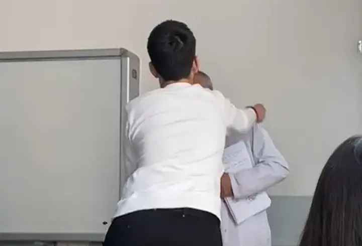 Öğretmenleriyle alay eden öğrenciler hakkında disiplin süreci başlatıldı