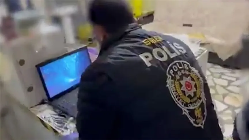 Siber suçlara yönelik operasyonlarda 16 şüpheli tutuklandı