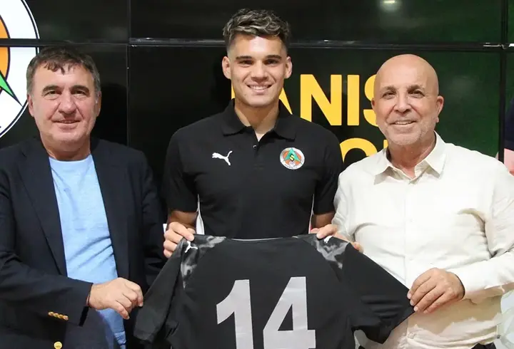 Gheorghe Hagi’nin oğlu, Alanyaspor’a transfer oldu